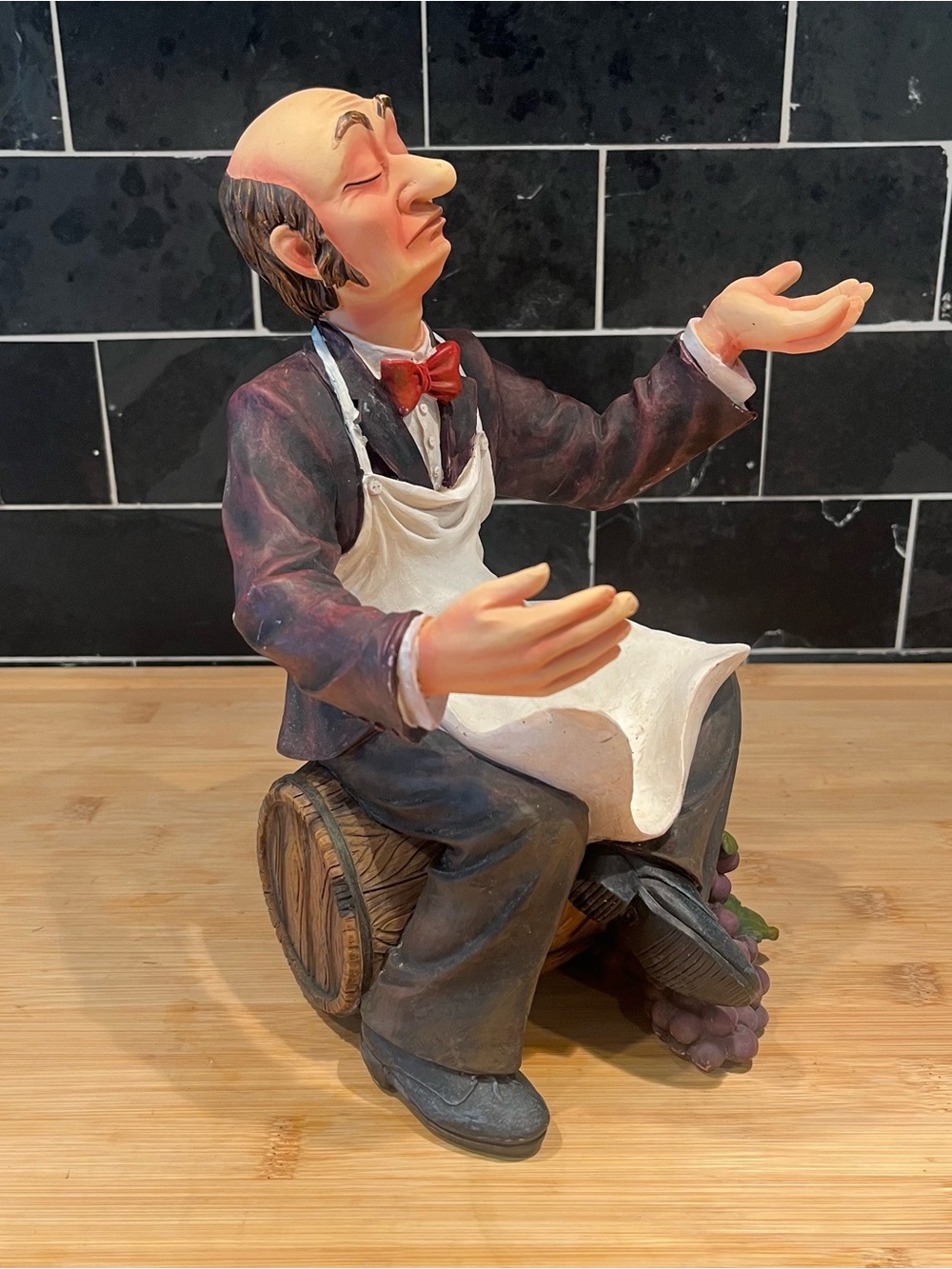 Vintage Large Wine Butler Steward Connoisseur Resin Glass Holder Decorative - Picture 7 of 11